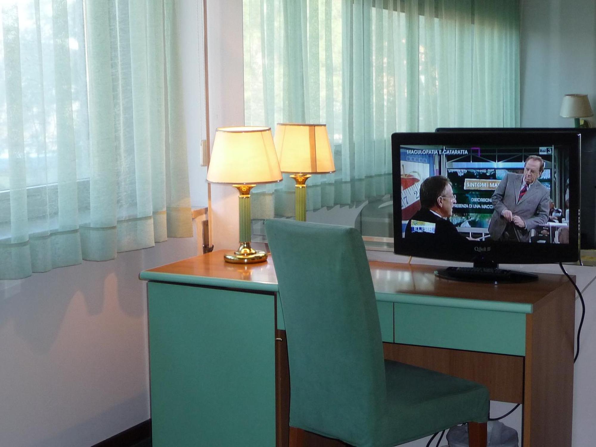 Hotel Cristallo อูดิเน ภายนอก รูปภาพ