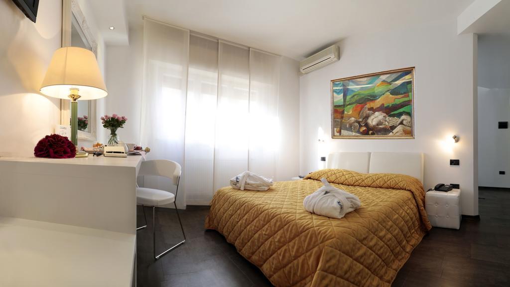 Hotel Cristallo อูดิเน ภายนอก รูปภาพ